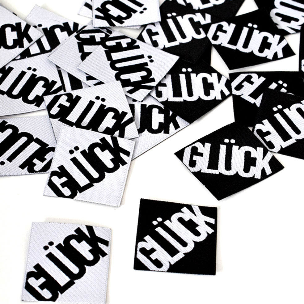 lenipepunkt-gl-ck-patch-schwarz-weiss-3x3-cm-polyester image 8