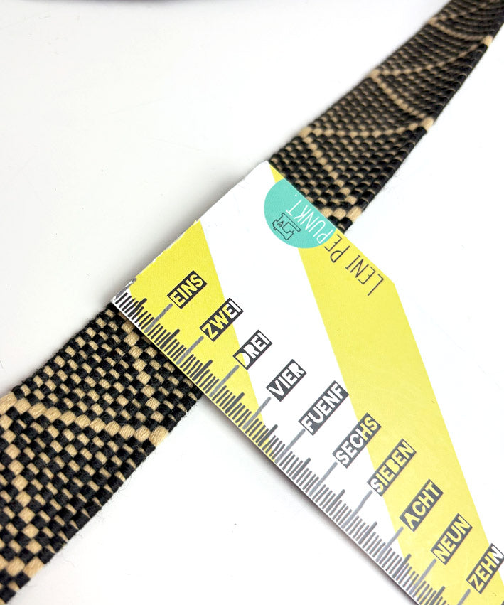 lenipepunkt-kurzwaren-gurtband-3-cm-dreiecke-schwarz-natur-meterware image 3