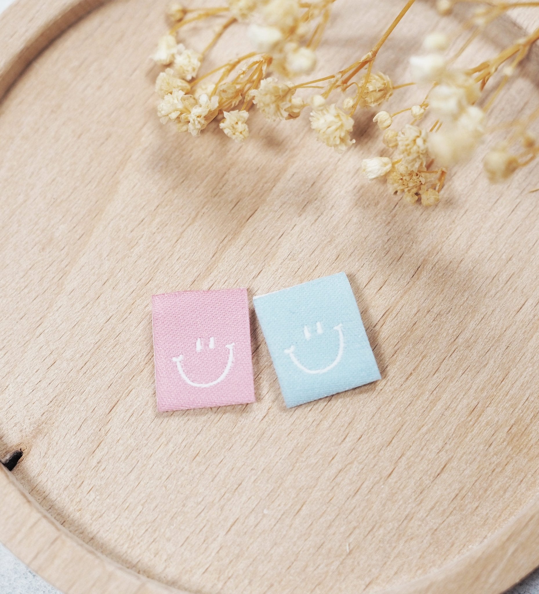 paul-clara-weblabels-klapp-weblabel-smile-hellblau-etikett image 4