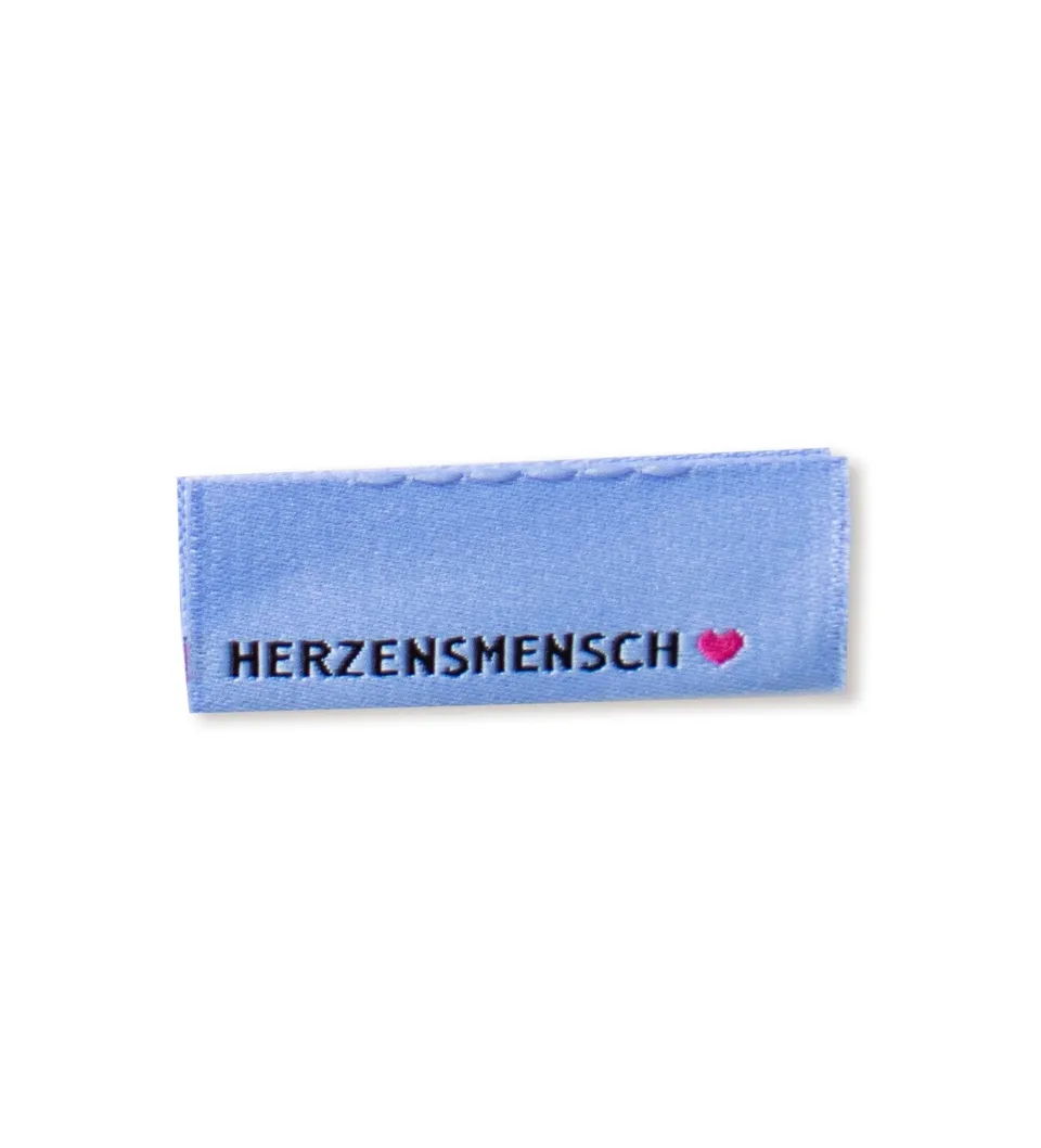 paul-clara-klapp-weblabel-herzensmensch-schwarzes-weblabel image 1