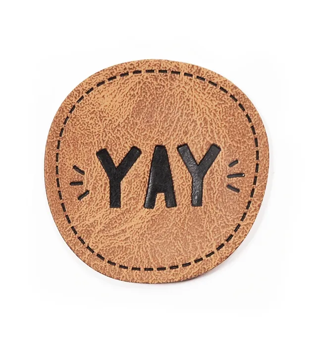 paul-clara-kunstlederlabels-yay-iron-on-b-gellabel image 1