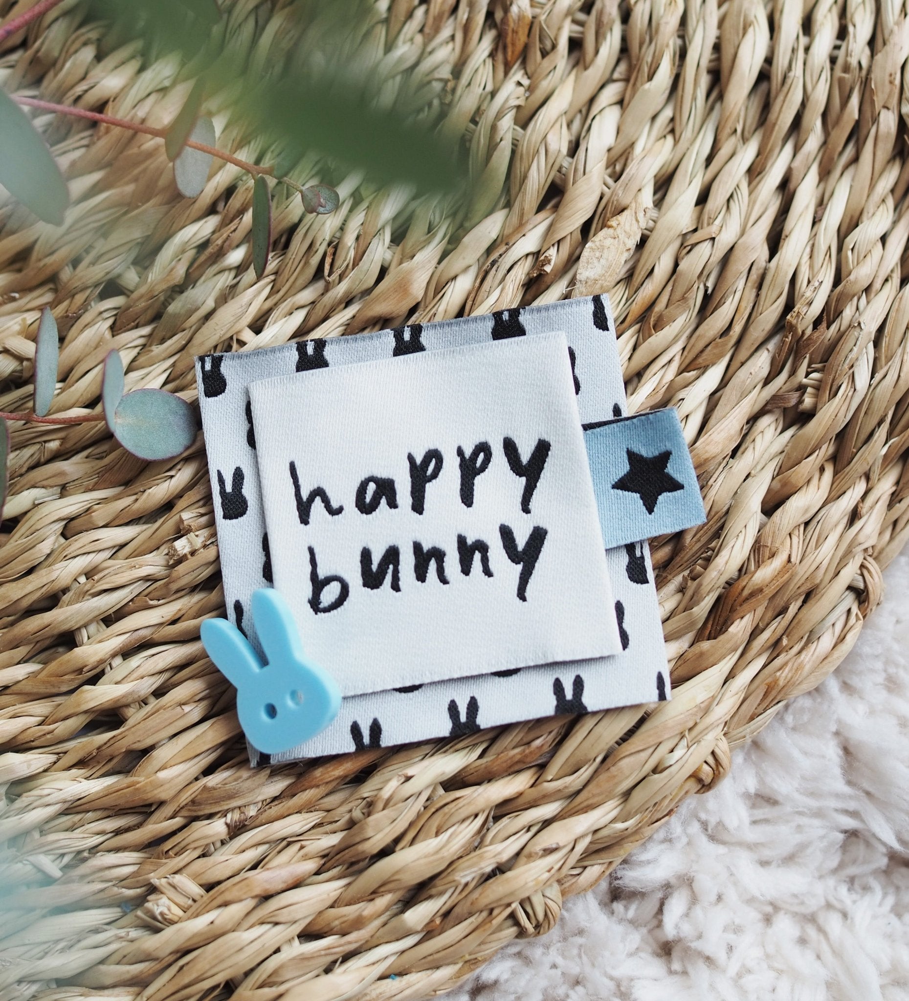 paul-clara-weblabels-happy-bunny-weblabel-3-5x3-5-cm image 2