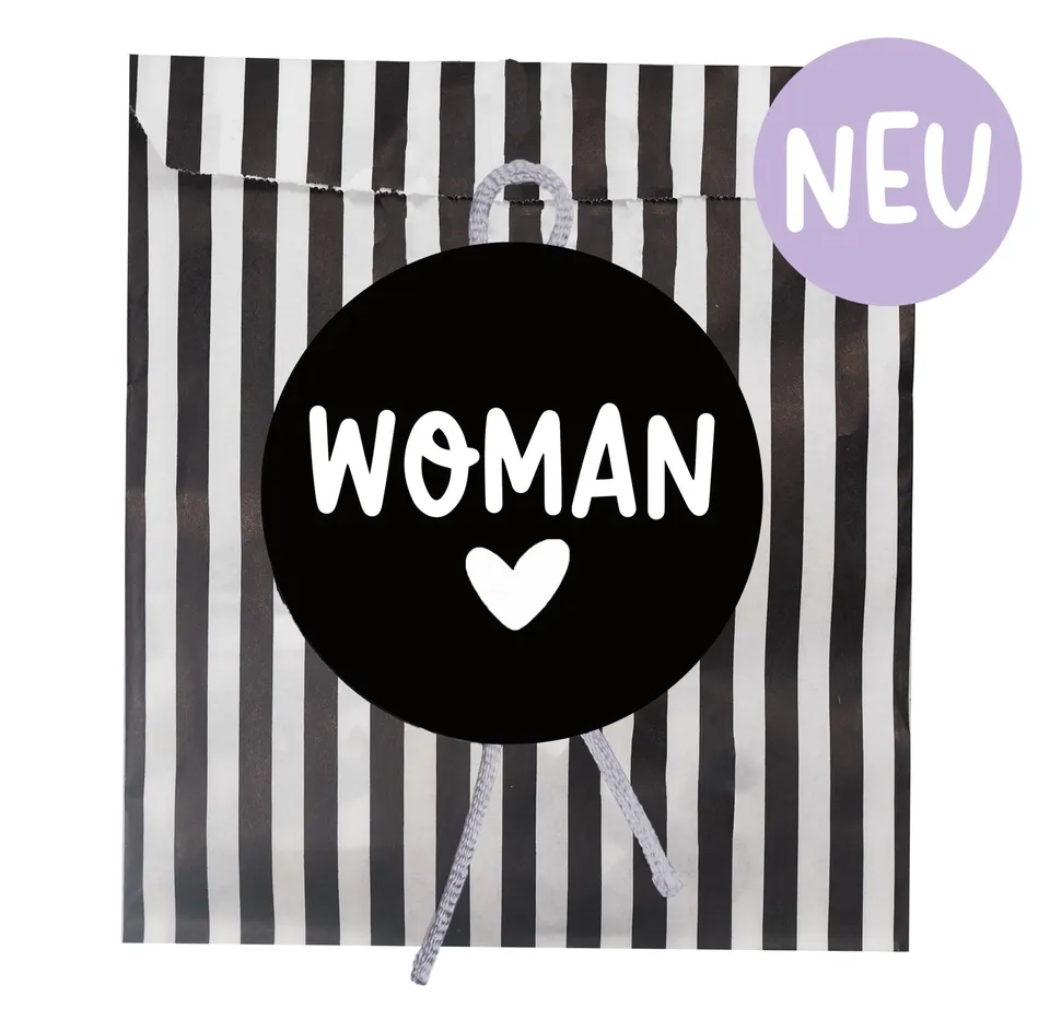 paul-clara-surprise-t-ddelabo-woman-14-restbestand-set image 1