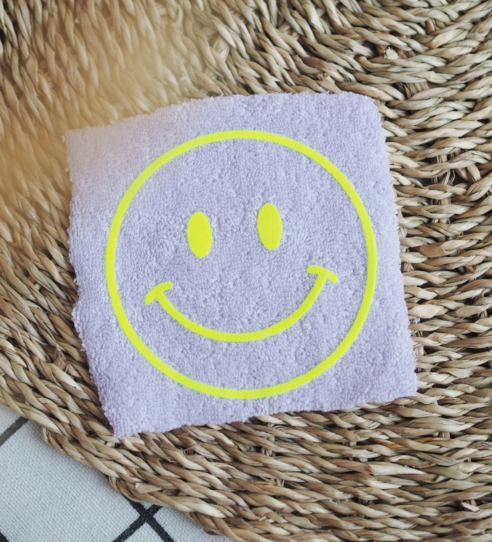 paul-clara-flock-patches-smile-b-gelpatch-neonpink-zum-aufb-geln image 4