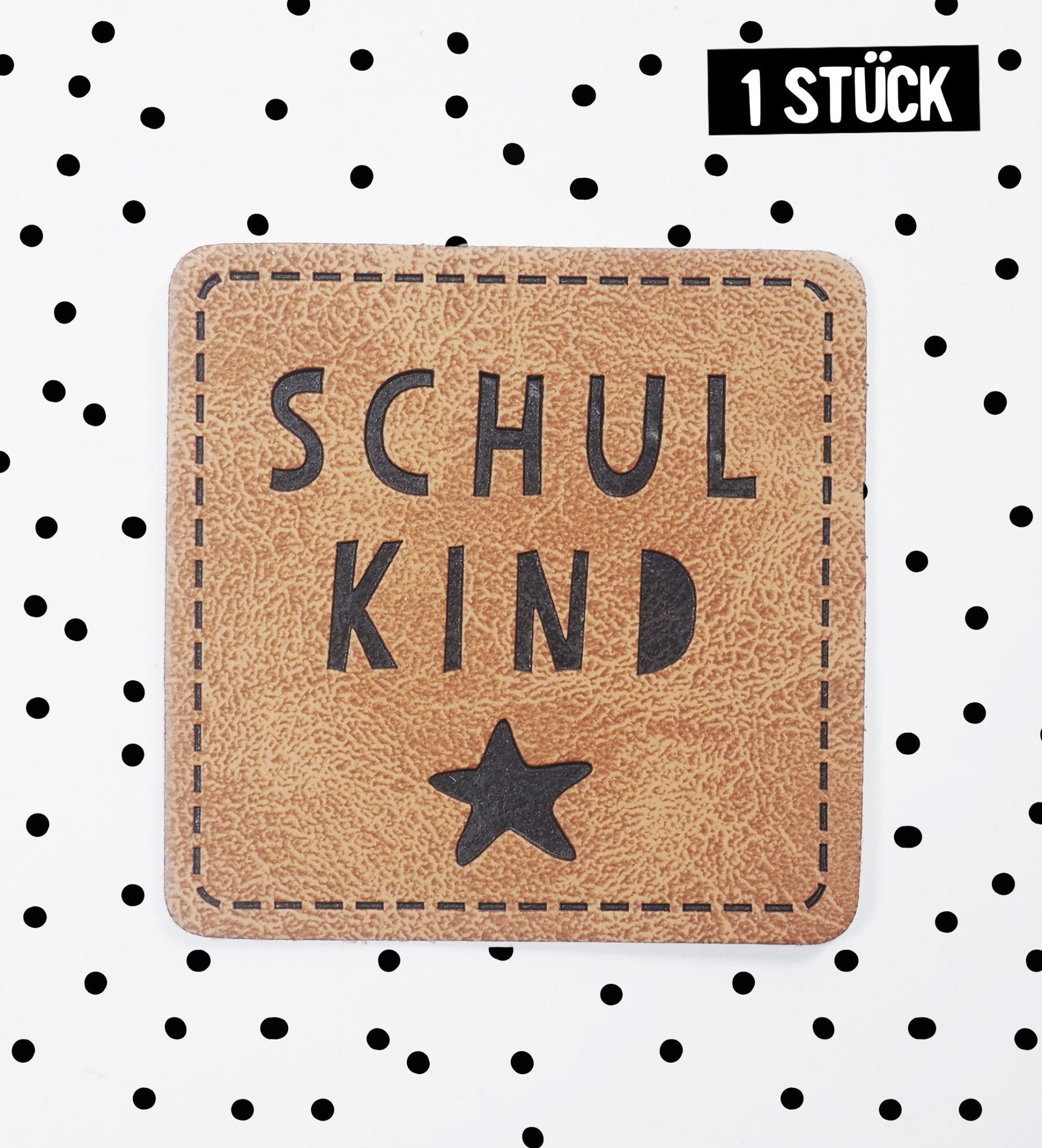 paul-clara-kunstlederlabel-schulkind-iron-on-4x4cm image 1