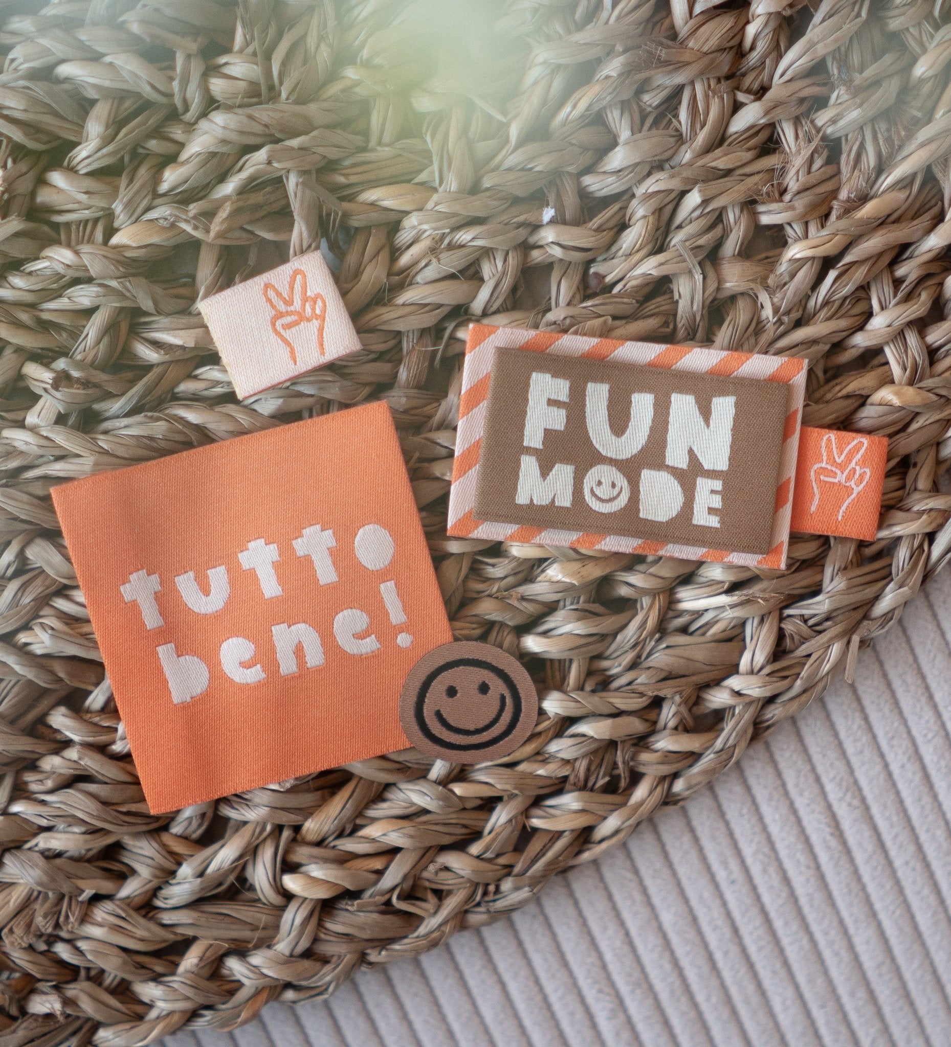 paul-clara-weblabels-fun-mode-etikett-3-5x2cm image 2