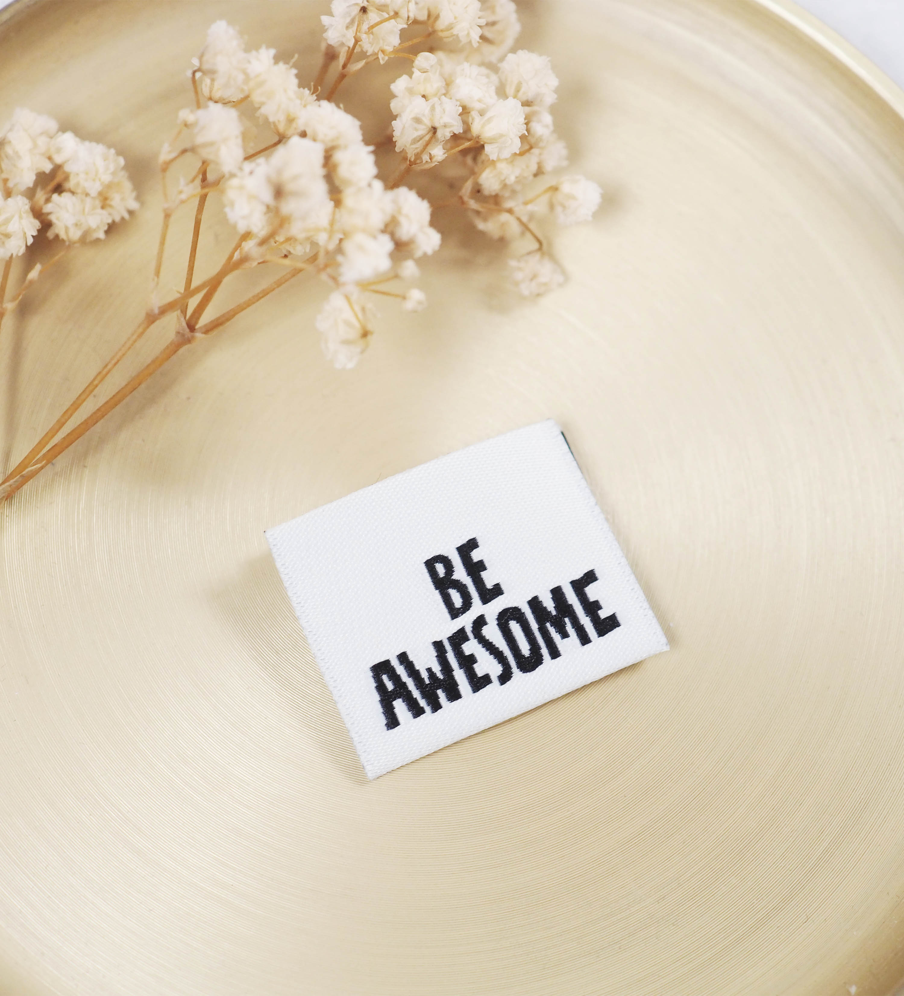 paul-clara-weblabels-weblabel-be-awesome-n-hlabel image 2