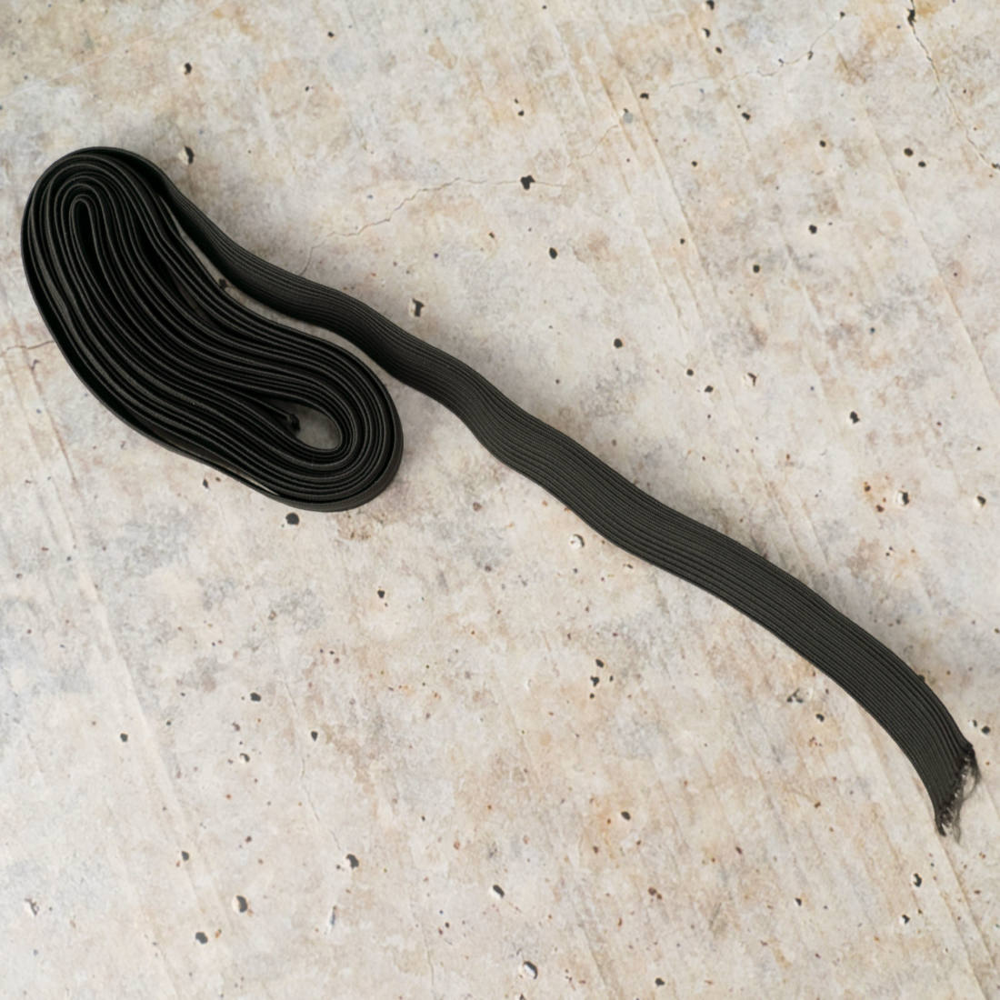 n-hfrosch-n-hzubeh-r-gummiband-15-mm-schwarz image 1