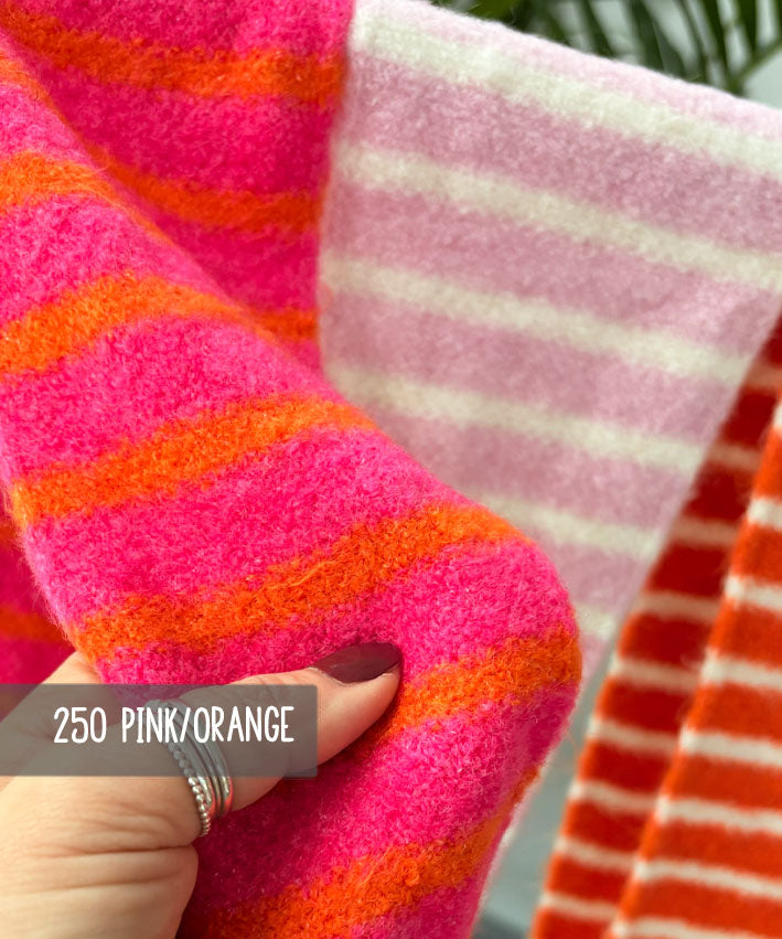 lenipepunkt-lena-wolltuch-ringel-rosa-orange-schal image 4