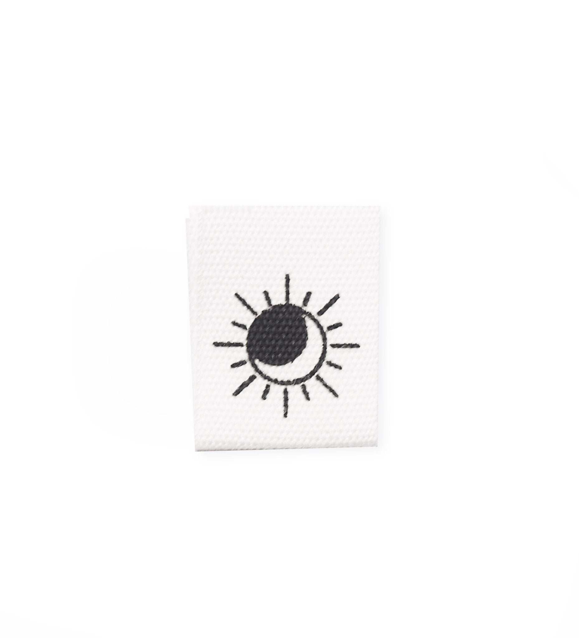 paul-clara-baumwoll-labels-sonne-mond-klapplabel-1-2x1-6-cm image 1