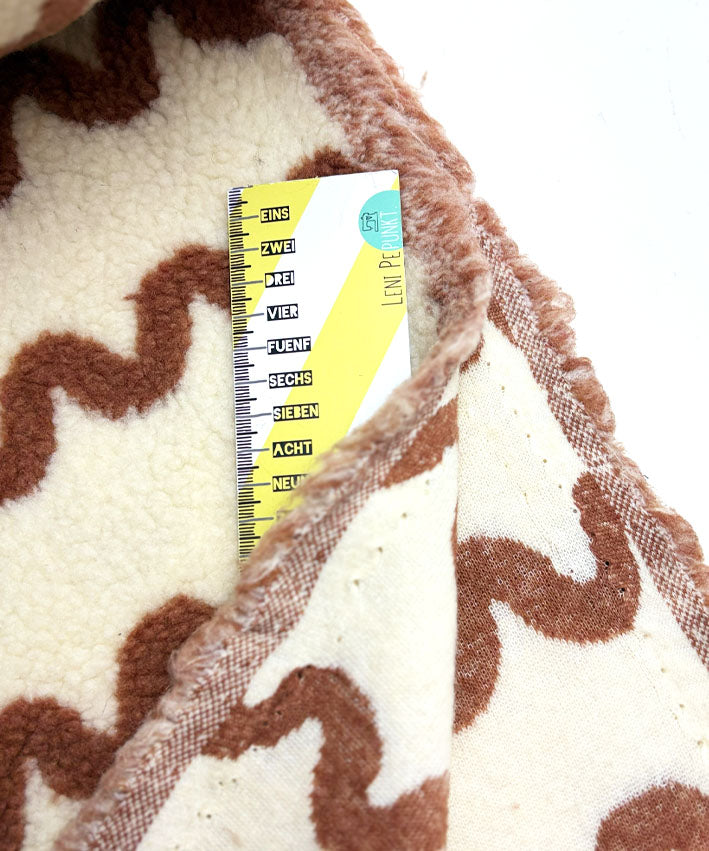 lenipepunkt-teddy-schlangenlinien-teddystoff-camel-warmer-pl-sch image 3