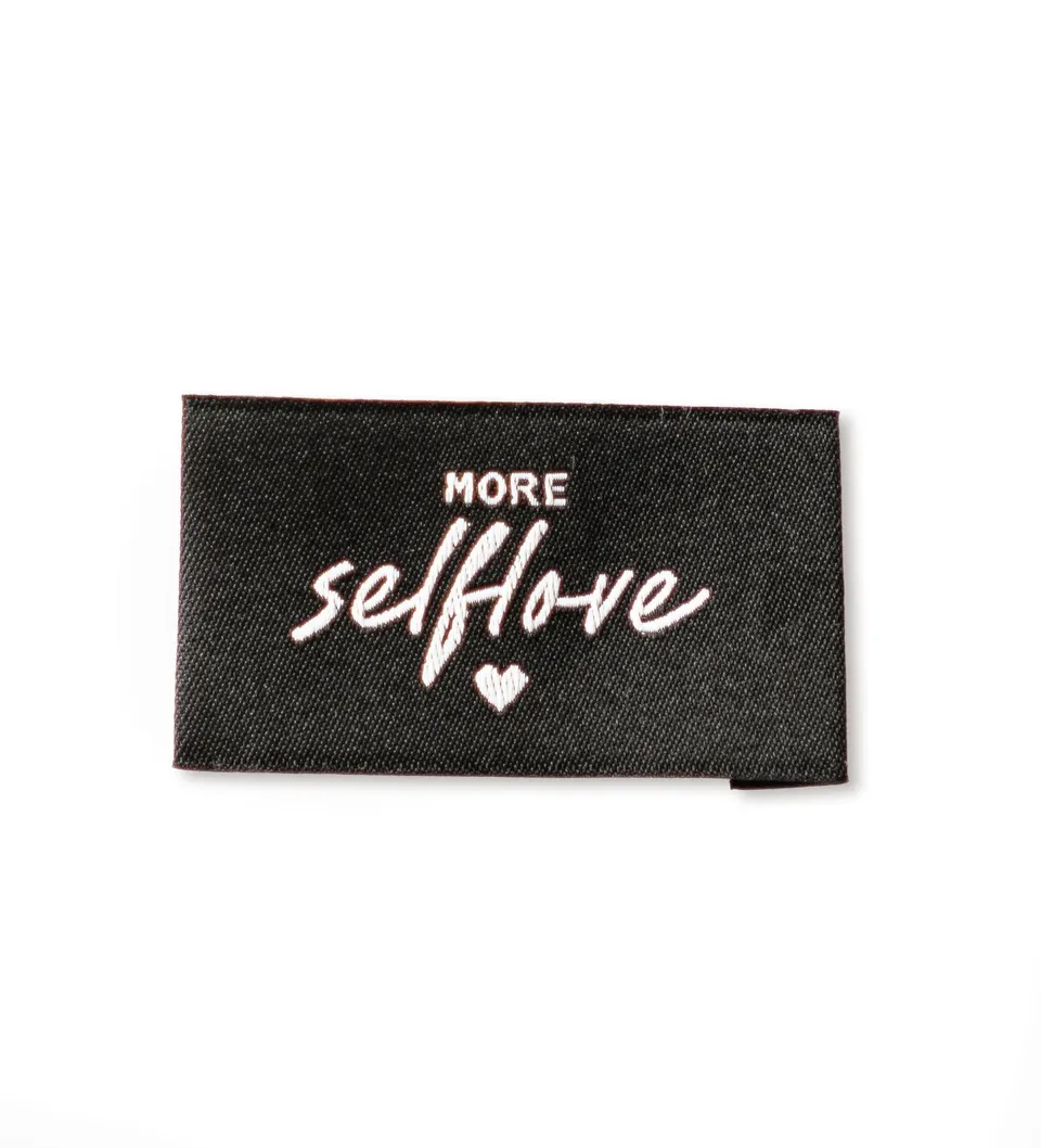 paul-clara-weblabels-more-selflove-weblabel-3-5-x-2-cm image 1