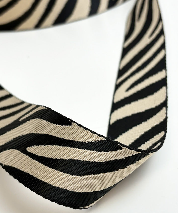 lenipepunkt-kurzwaren-gurtband-zebra-schwarz-wei-4-cm image 3