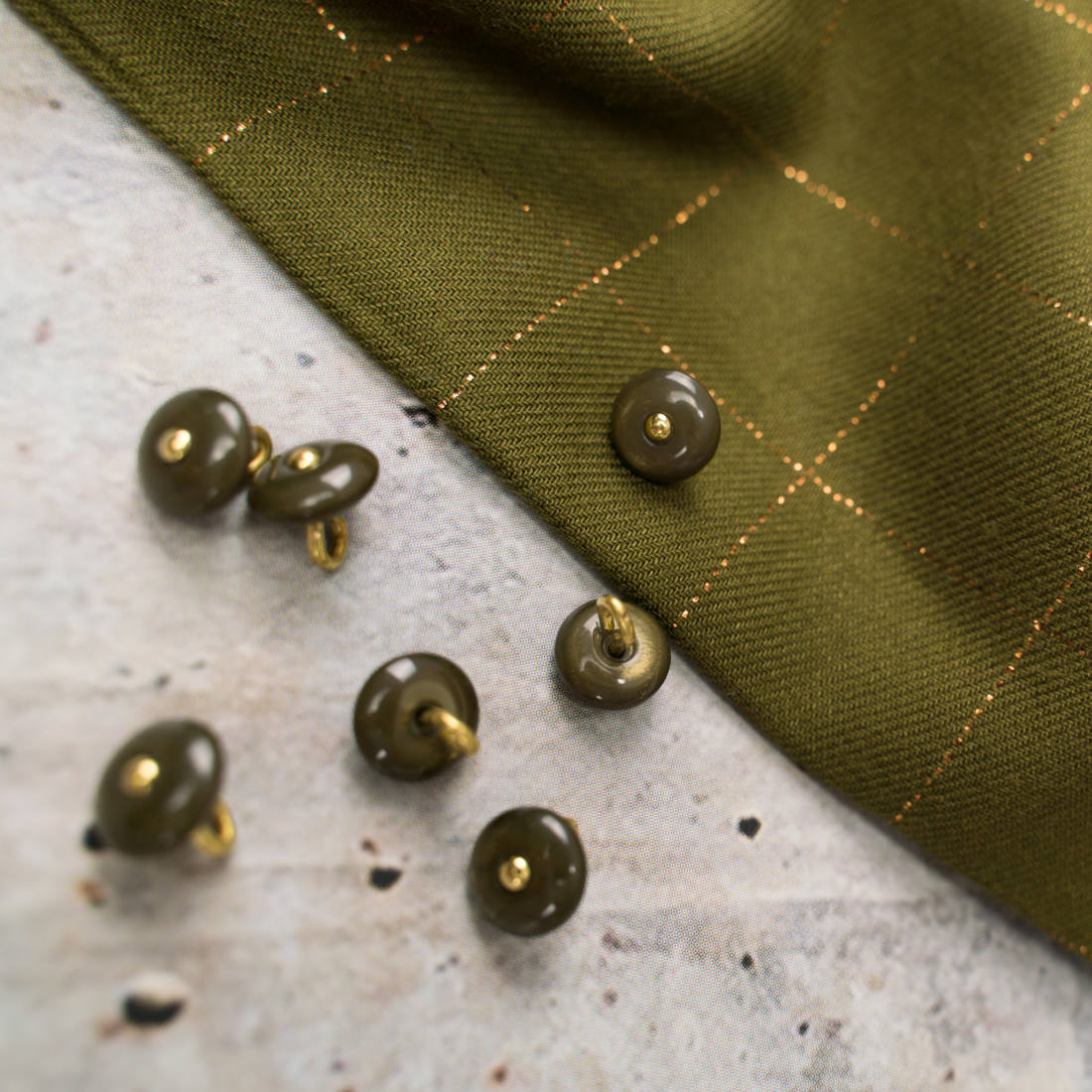 n-hfrosch-stoffe-viskose-twill-glitzer-karo-stoff-khaki-blickdicht image 4