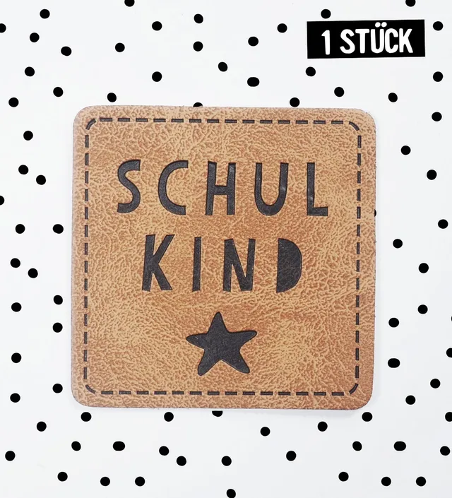 paul-clara-kunstlederlabel-schulkind-iron-on-4x4cm image 1