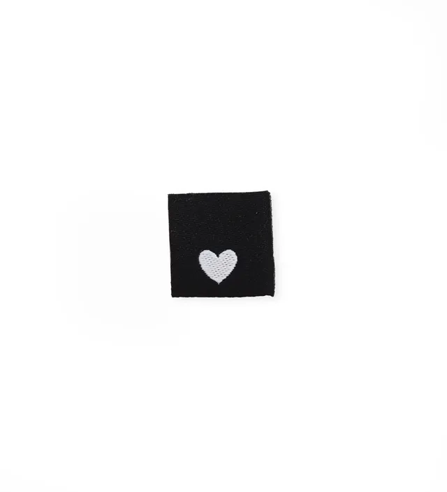 paul-clara-weblabels-klapp-weblabel-herz-schwarz-einn-hen image 1
