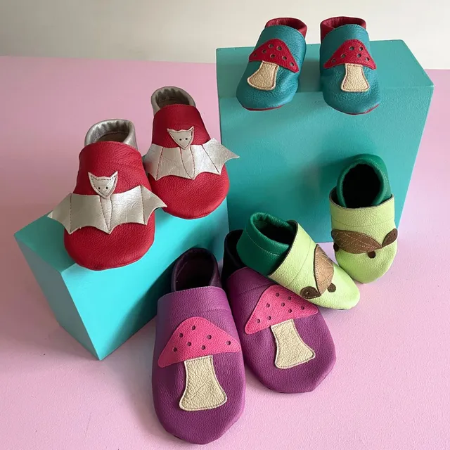 sew-simple-sumi-lederpuschen-schnittmuster-pdf-babyschuhe image 1