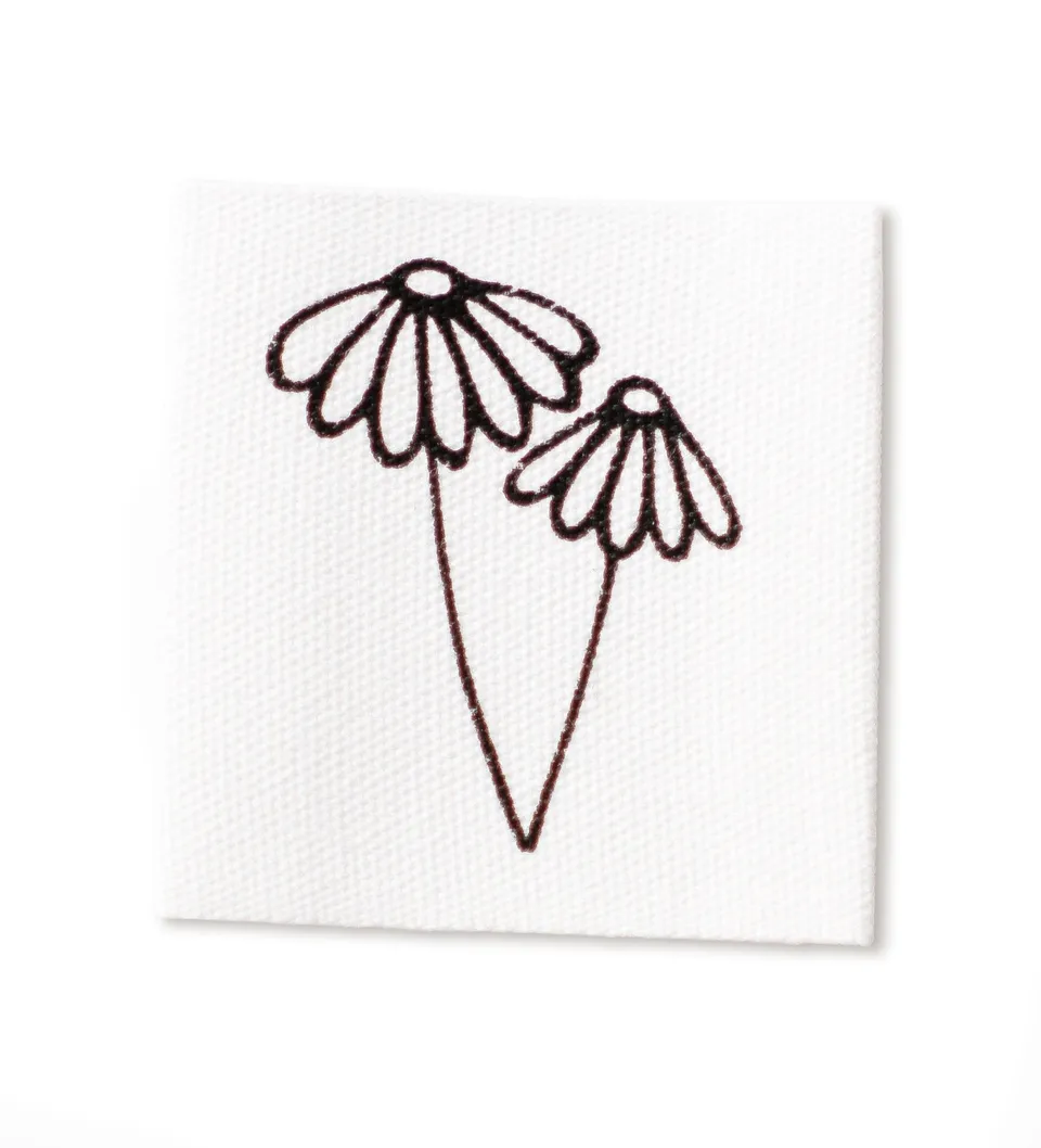 paul-clara-baumwoll-labels-blume-4x4-cm-aufn-her image 1
