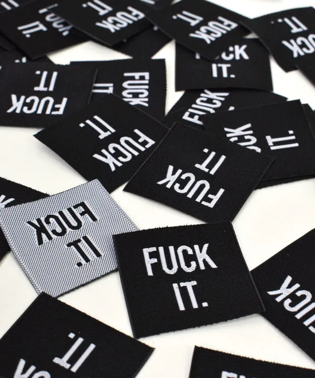 lenipepunkt-fu-it-patch-zum-aufn-hen-3x3-cm-schwarz-wei image 1