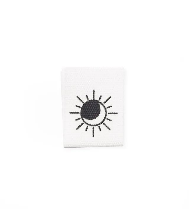paul-clara-baumwoll-labels-sonne-mond-klapplabel-1-2x1-6-cm image 1