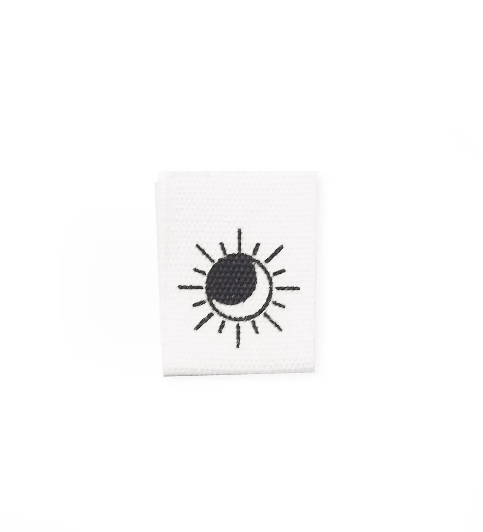 paul-clara-baumwoll-labels-sonne-mond-klapplabel-1-2x1-6-cm image 1