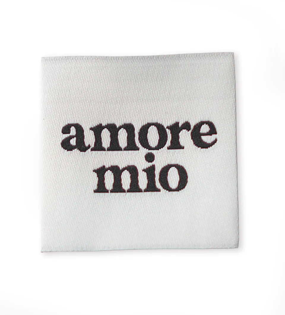 paul-clara-weblabels-amore-mio-weblabel-4x4-cm-polyester image 1