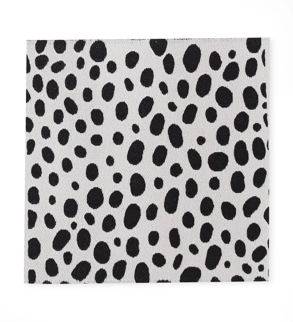 paul-clara-weblabels-xxl-weblabel-dots-n-hetikett-schwarz-ecru image 1