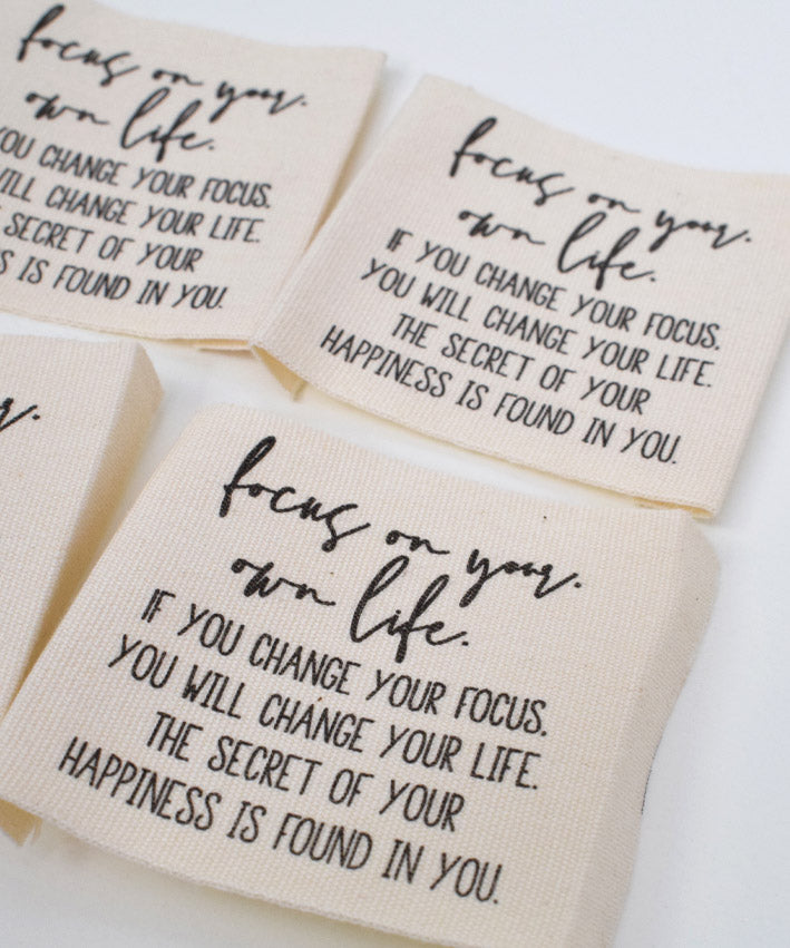 lenipepunkt-baumwollpatch-focus-on-your-own-life-5x5-cm image 2