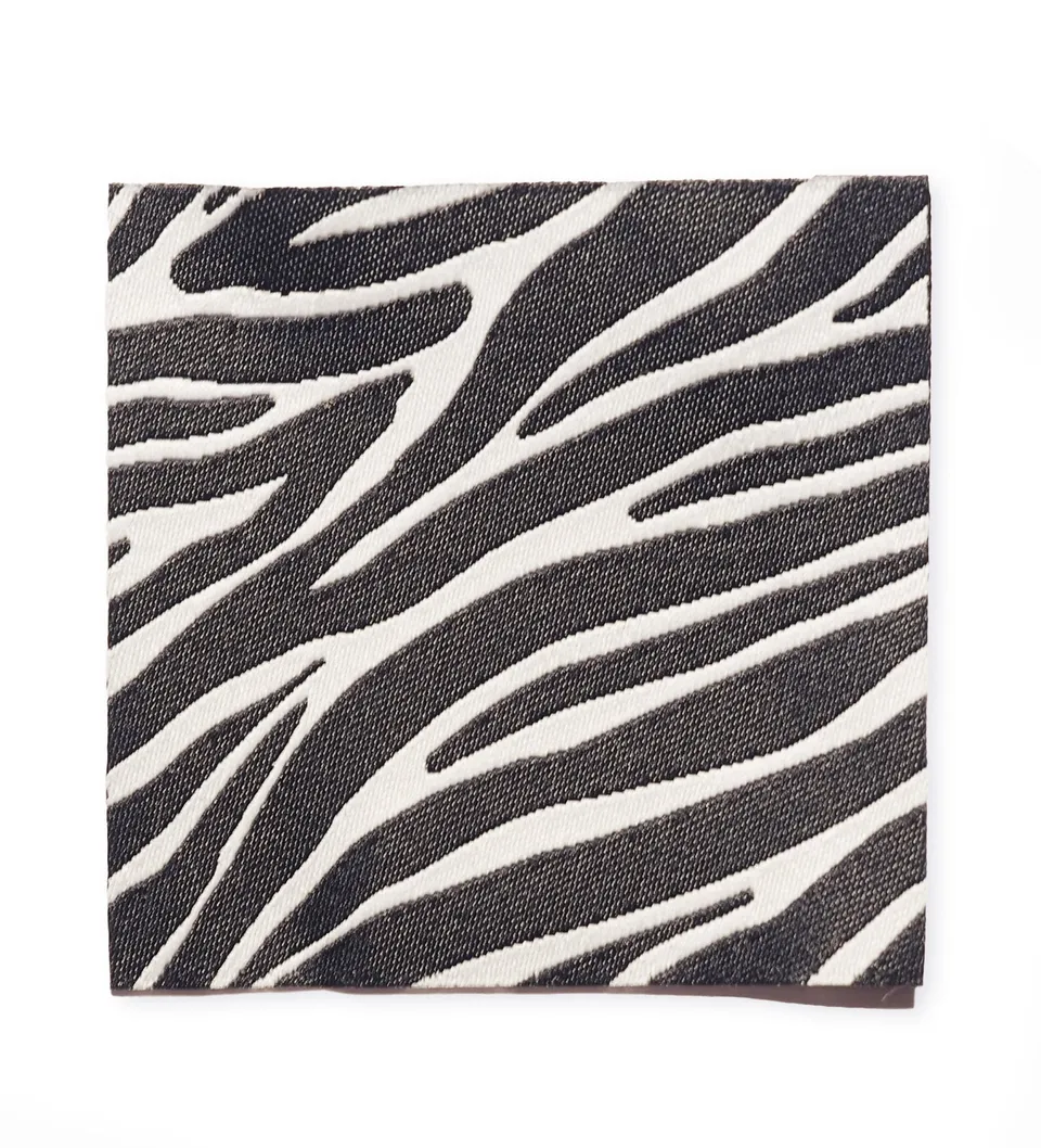 paul-clara-weblabels-zebra-xxl-weblabel-schwarz-creme image 1