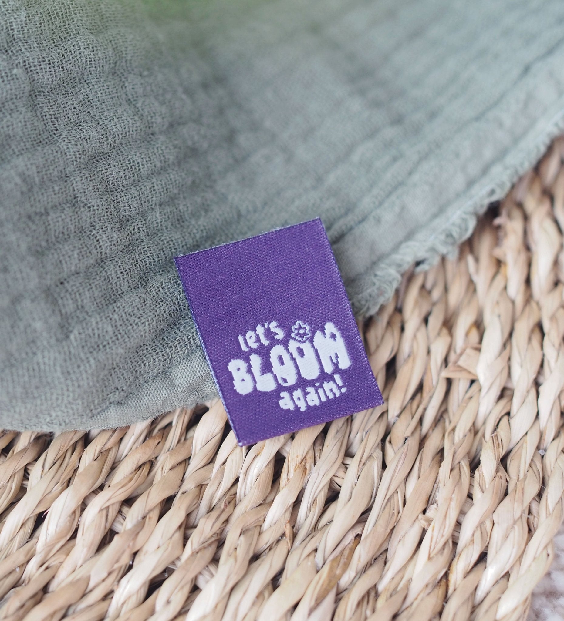 paul-clara-weblabels-klapp-weblabel-let-s-bloom-again-n-hetikett image 2