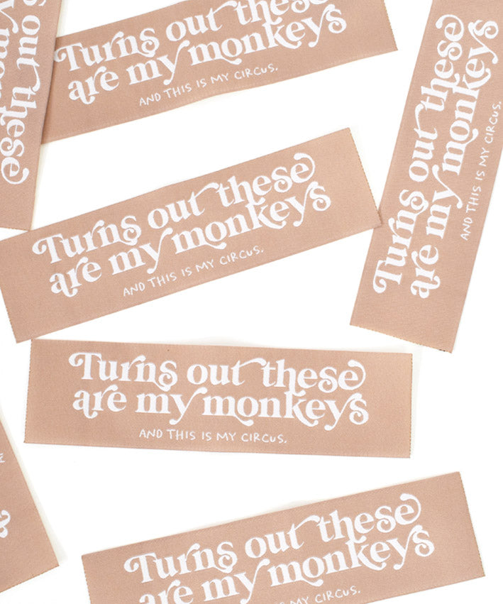 lenipepunkt-xl-patch-monkeys-aufn-her-14x4-cm-beige image 1