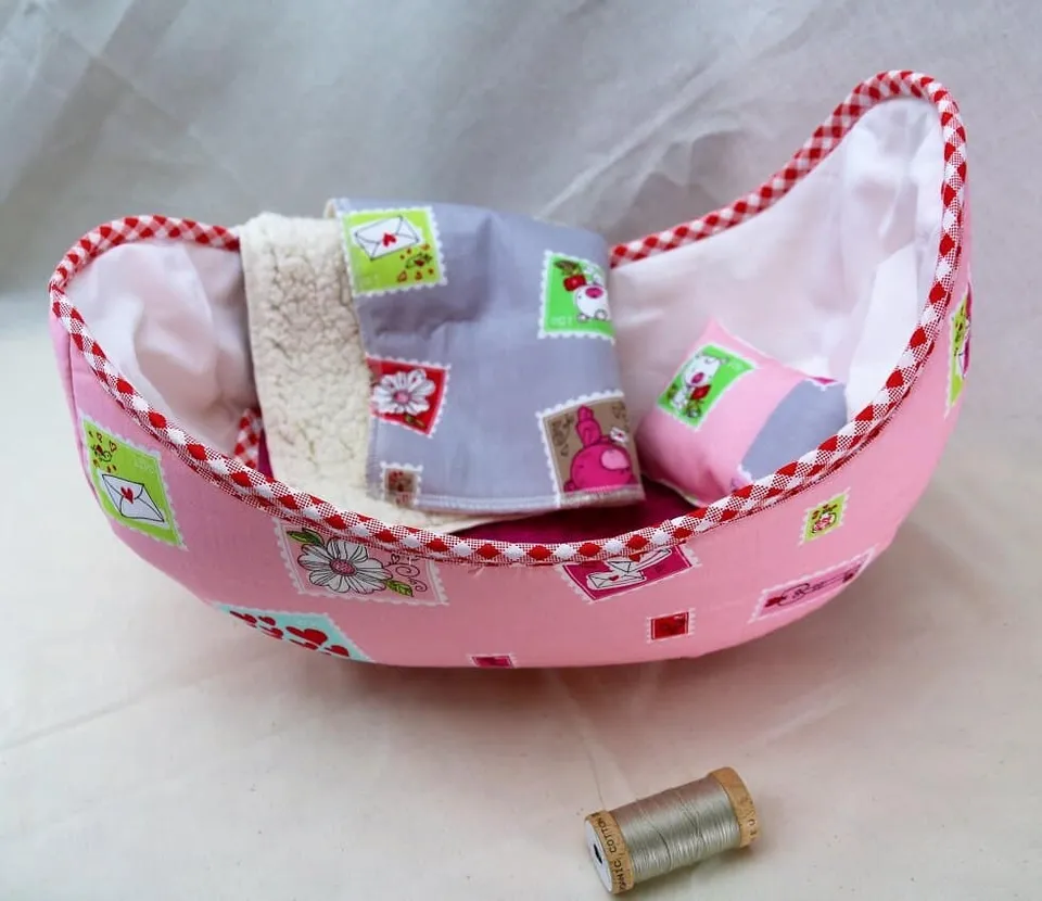 sew-simple-kinder-puppenbett-pdf-schnittmuster-tragebett-16-36cm image 1