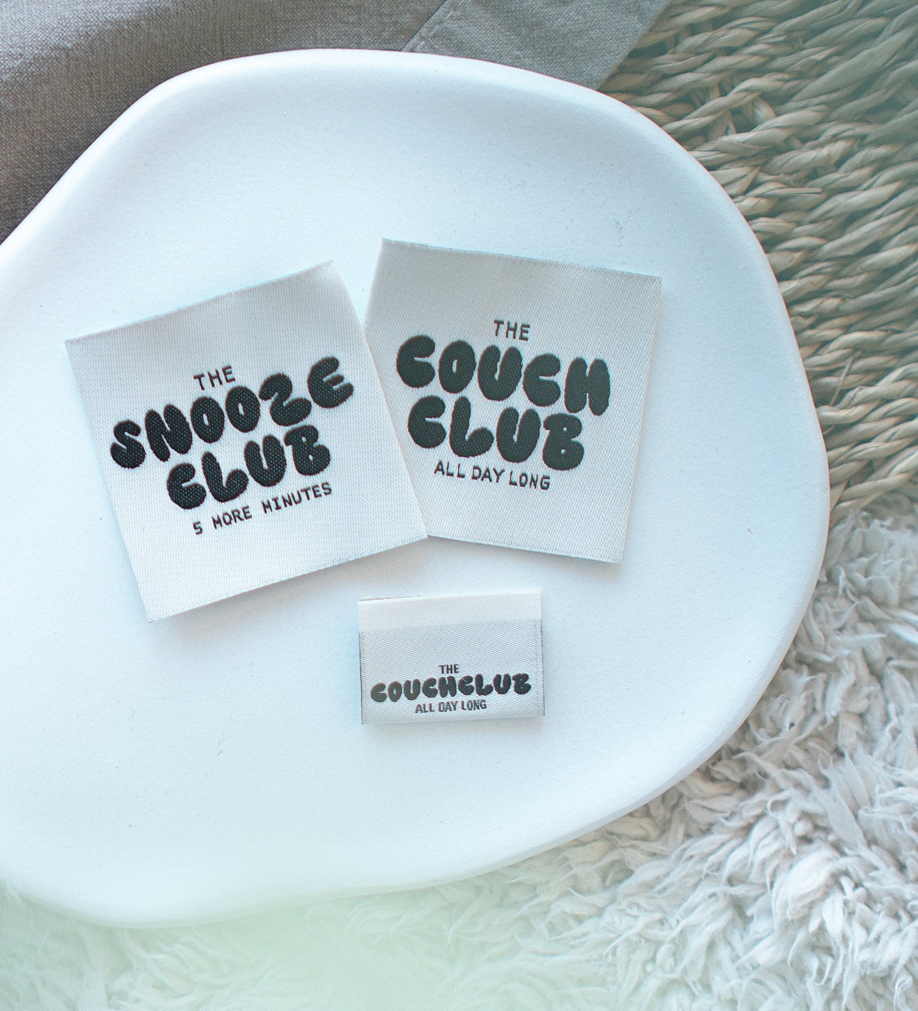 paul-clara-weblabels-couch-club-weblabel-4x4-cm image 2