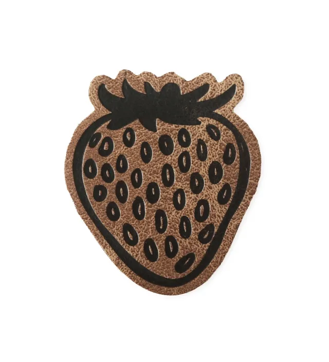paul-clara-kunstleder-labels-erdbeere-label-iron-on-3-5x4-cm image 1
