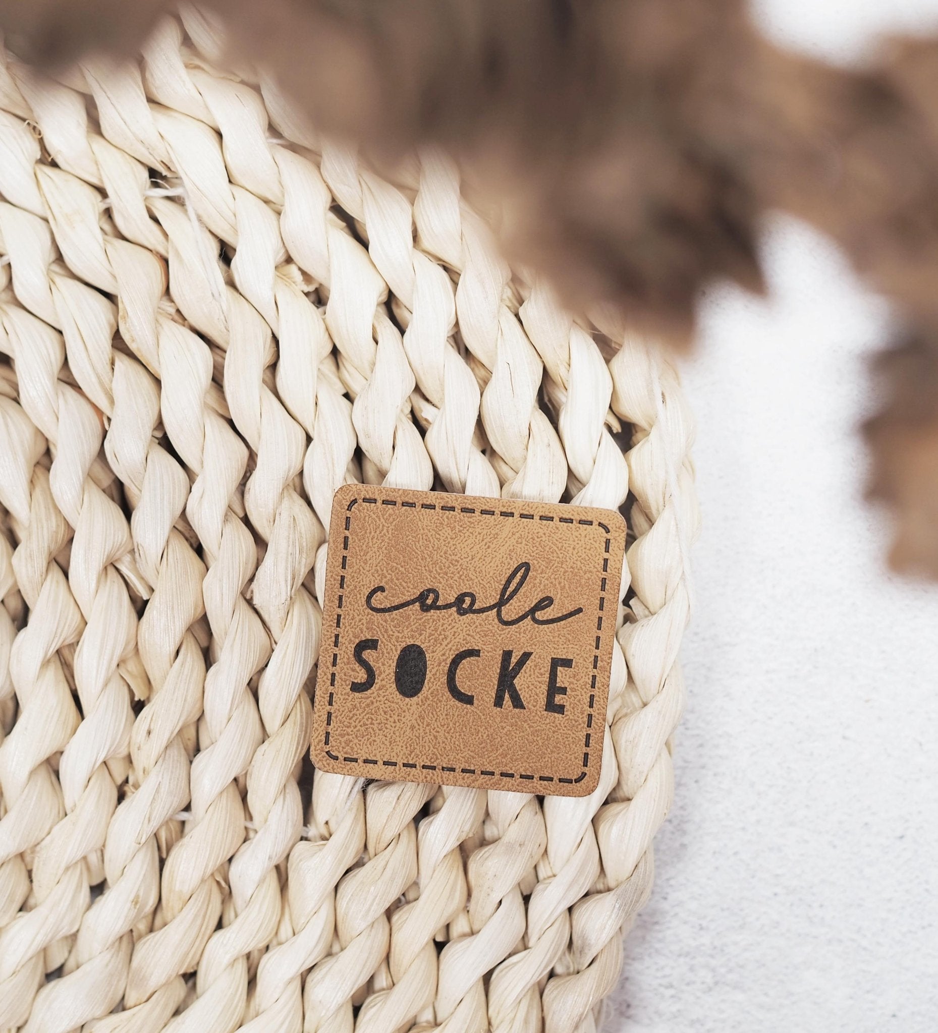 paul-clara-kunstlederlabels-coole-socke-label-iron-on image 2