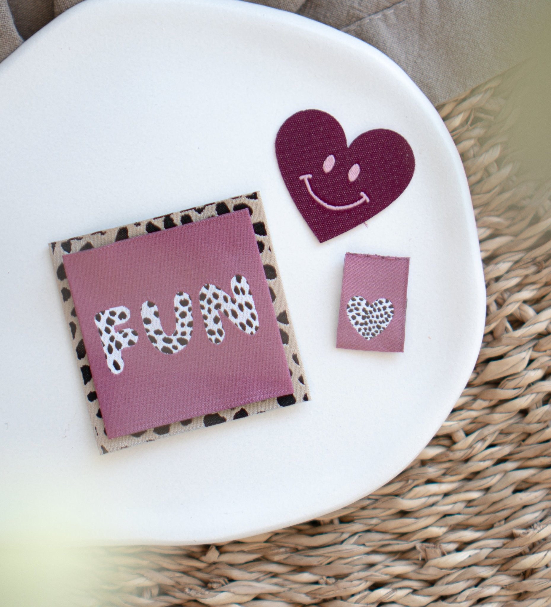 paul-clara-weblabels-herz-dots-klapp-weblabel-f-r-m-dchen image 2