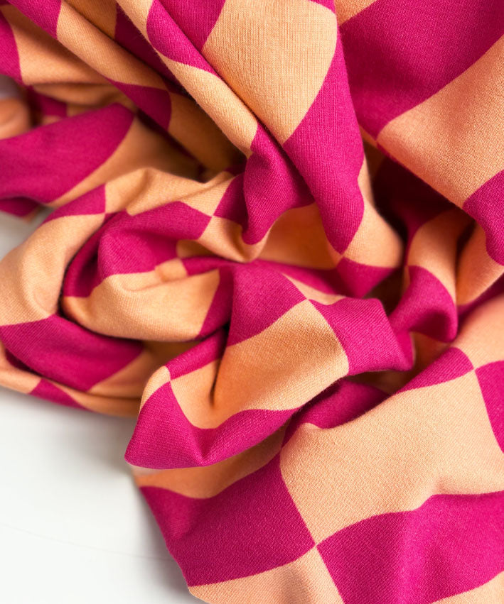 lenipepunkt-frenchterry-flying-checks-sweat-apricot-pink image 4