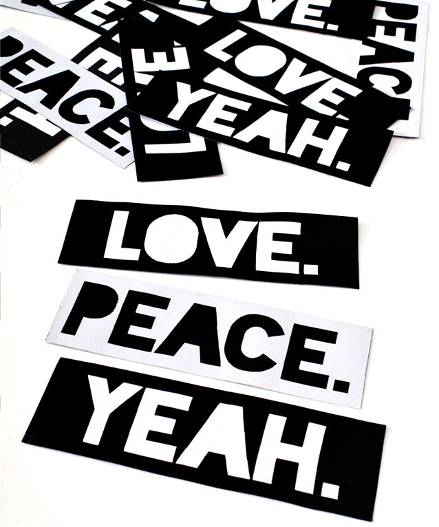 lenipepunkt-xl-patch-love-peace-yeah-15x5-cm-polyester image 2