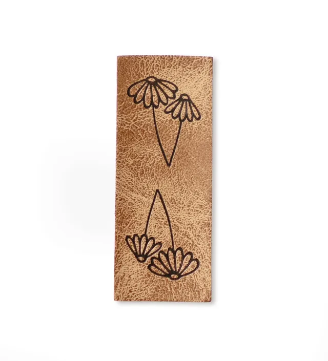 paul-clara-kunstleder-labels-blumen-klapplabel-2x5cm image 1