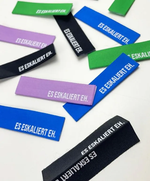 lenipepunkt-kurzwaren-patch-es-eskaliert-eh-schwarz image 1