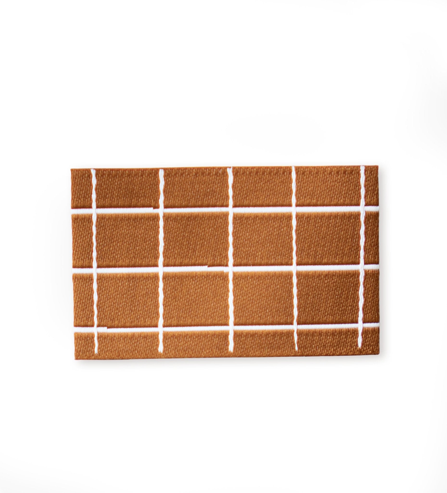 paul-clara-weblabels-xl-weblabel-grid-weblabel-braun-layering image 1