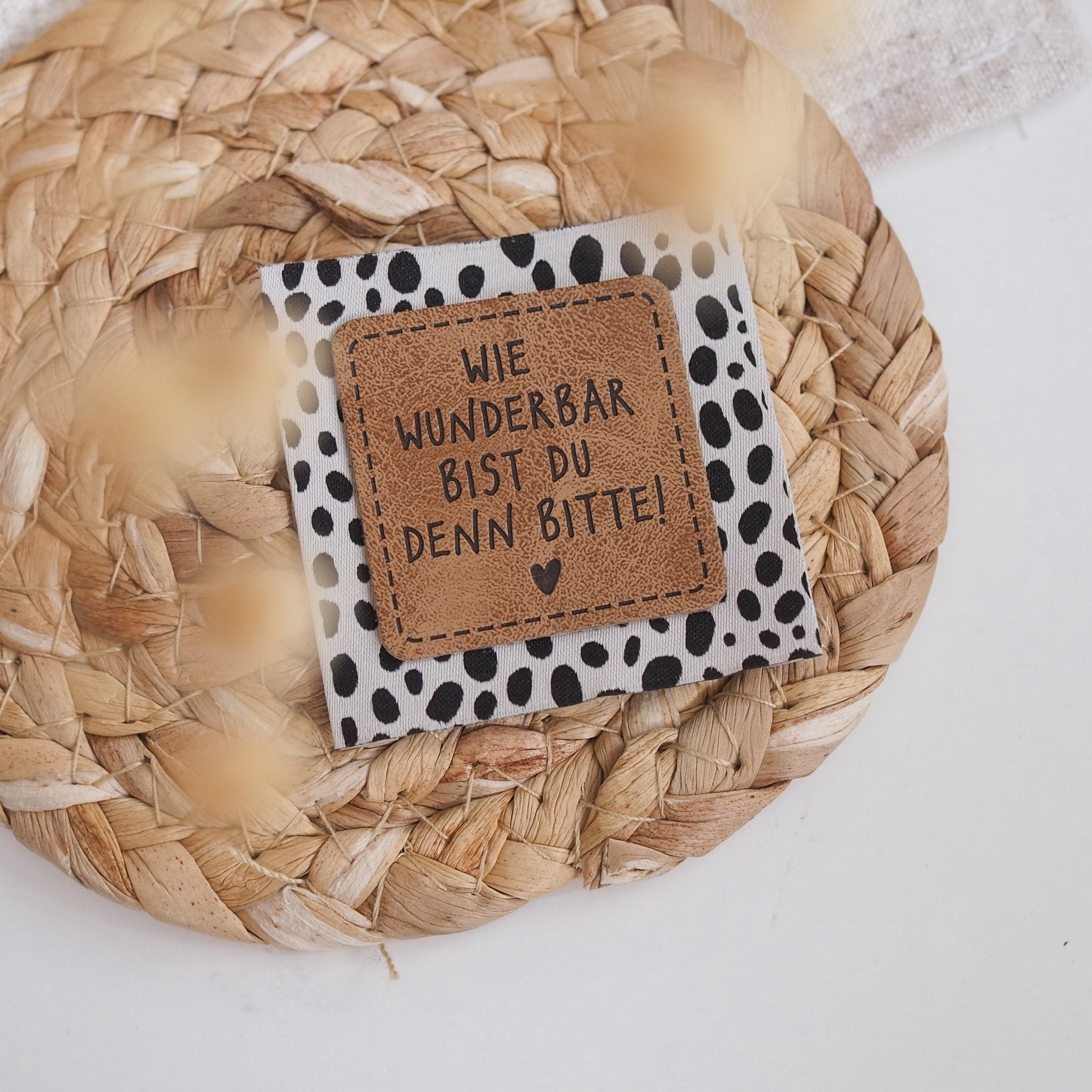 paul-clara-kunstleder-labels-wie-wunderbar-label-iron-on-3-5-cm image 2