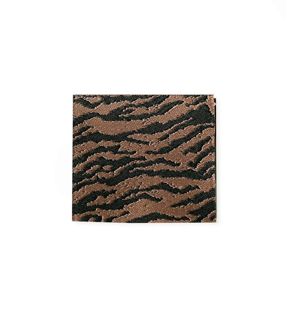 paul-clara-weblabels-zebra-klapp-weblabel-braun image 1