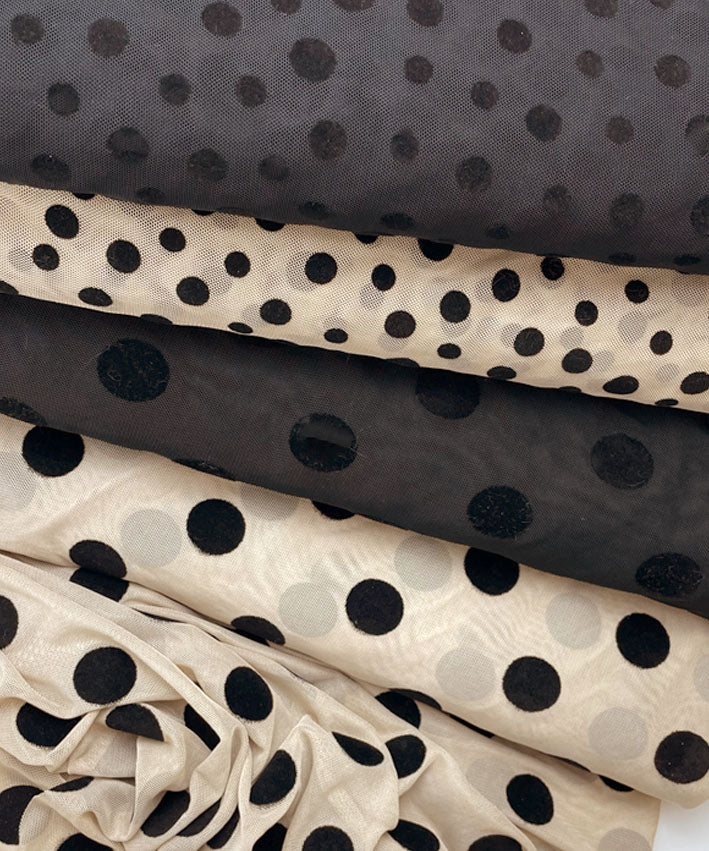lenipepunkt-stoffe-mesh-flock-dots-netzstoff-black-small-dots image 3