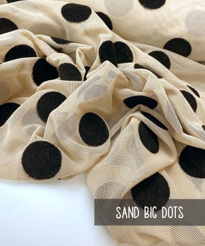 lenipepunkt-stoffe-mesh-flock-dots-netzstoff-black-small-dots image 6