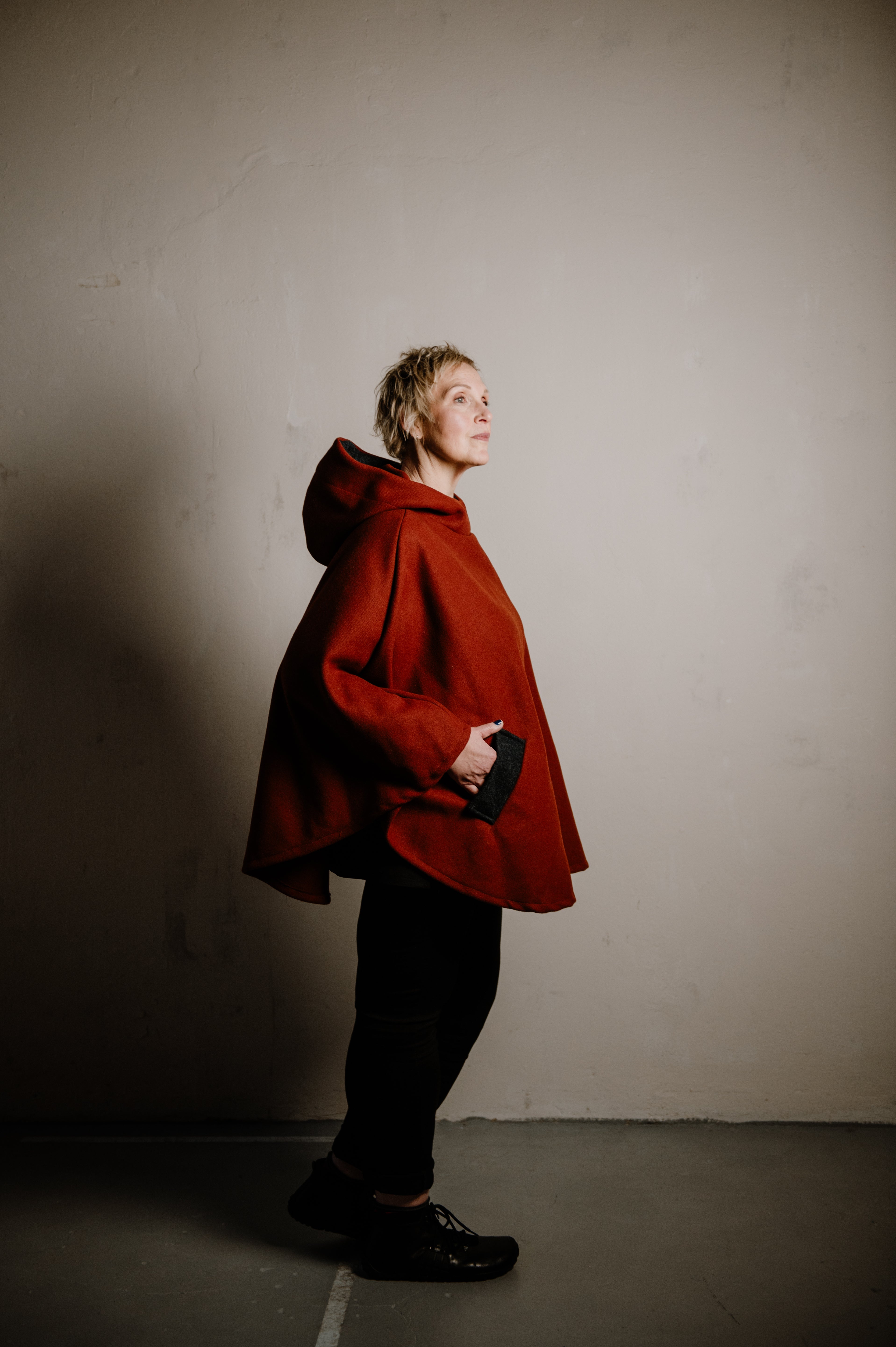 sew-simple-yva-cape-papierschnittmuster-32-60-mit-kapuze image 2