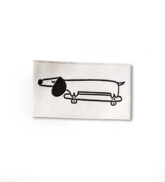 paul-clara-weblabels-dackel-skateboard-weblabel-3-5-cm image 1