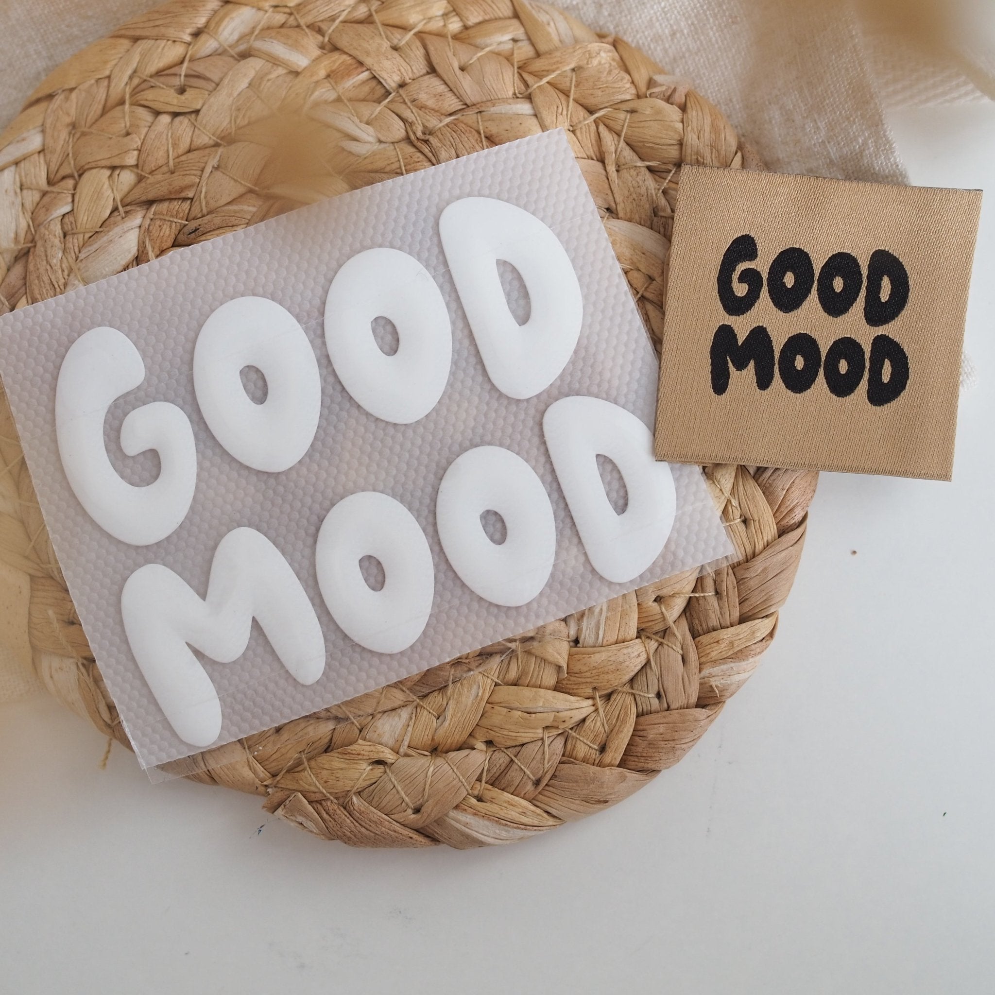paul-clara-weblabel-good-mood-braun-etikett-3-8-cm image 2