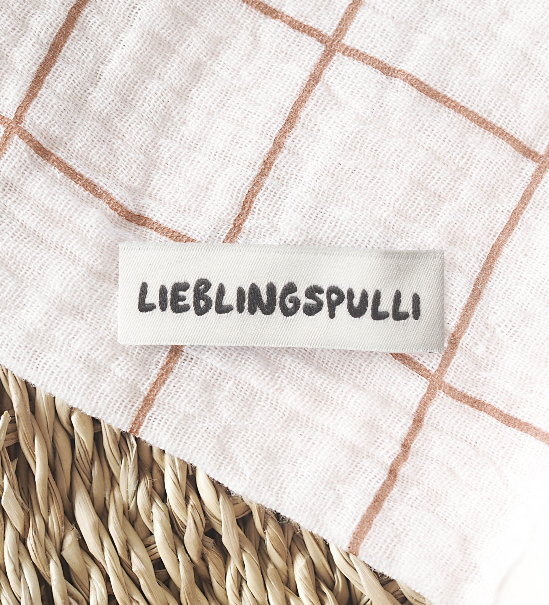 paul-clara-weblabels-lieblingspulli-label-zum-ann-hen image 2