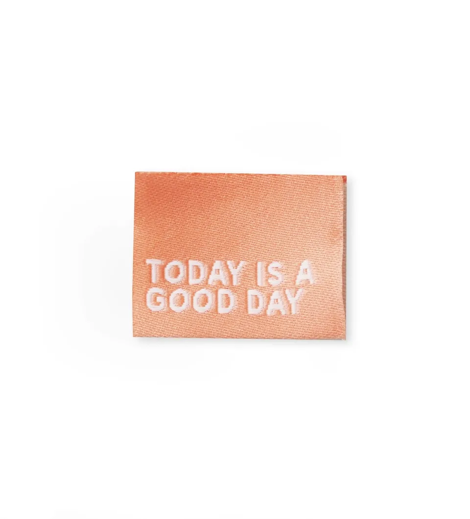 paul-clara-weblabel-today-is-a-good-day-klapplabel-orange image 1